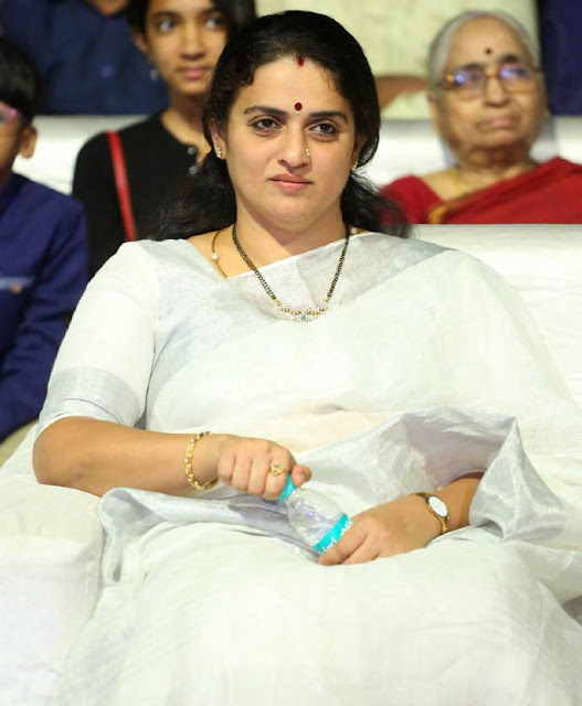 Pavitra Lokesh 5