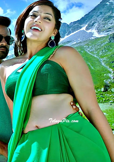1mehreen kaur 7