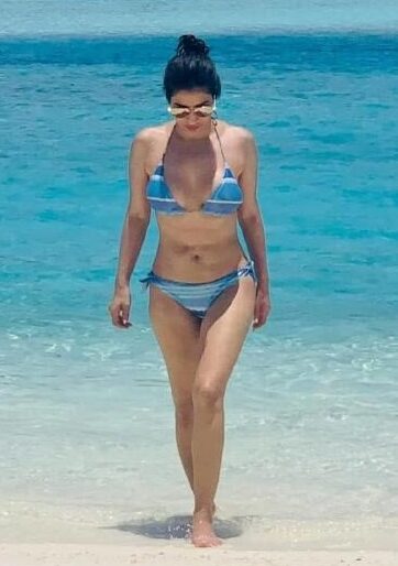 Sophie Choudry Photos