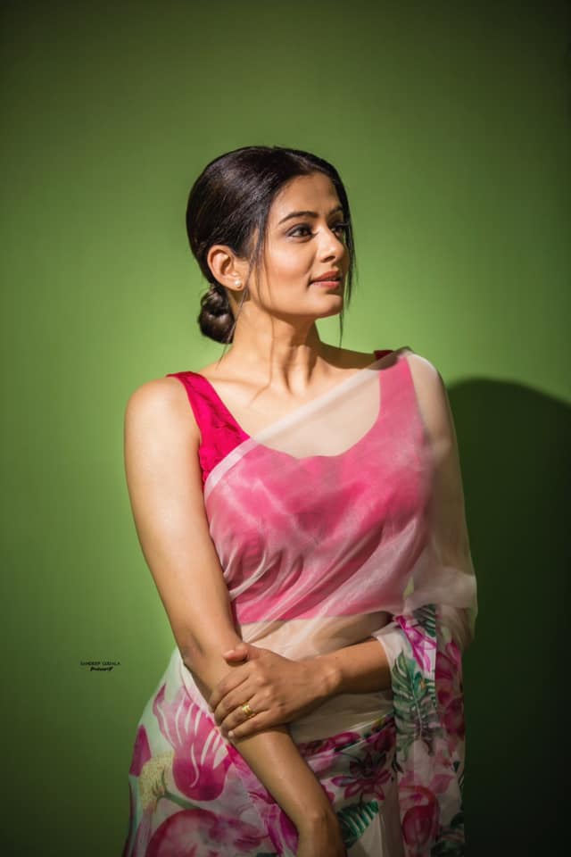 Priyamani 03