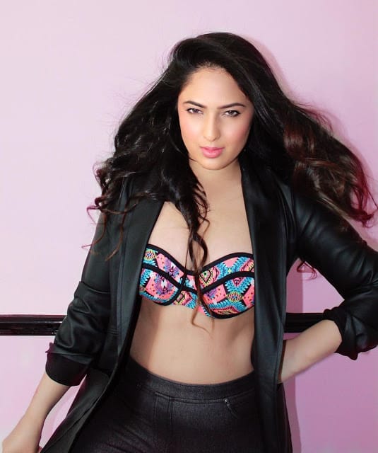 nikesha patel2B252812529