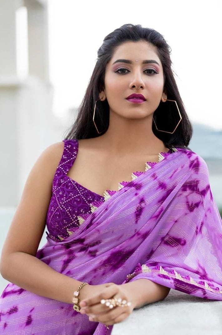 Vishnu Priya 03