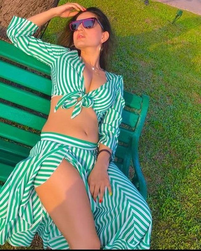 Ameesha Patel 2