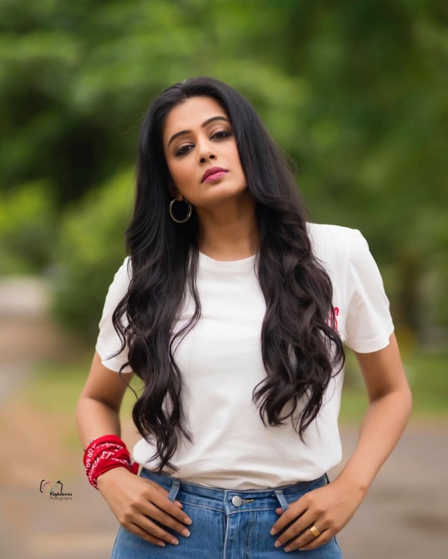 Priya Mani 6
