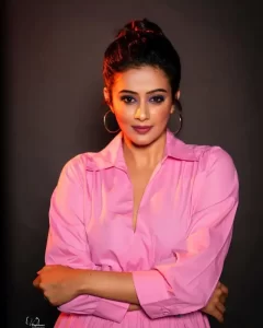 Priyamani 06