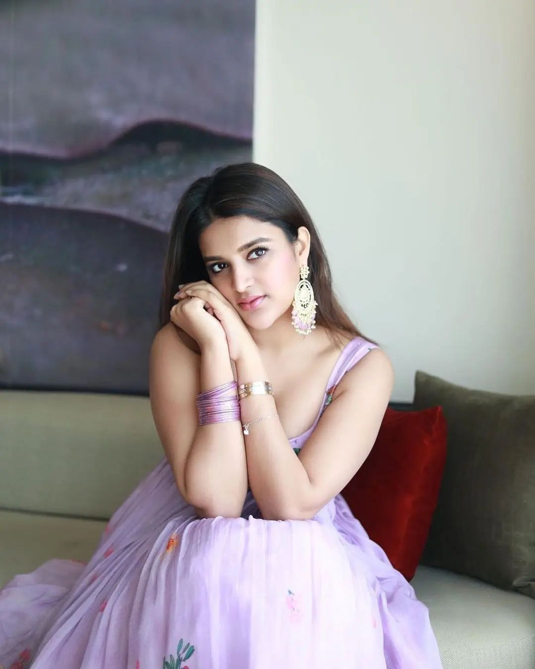 Nidhi 4 1
