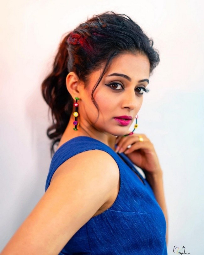 Priyamani 6