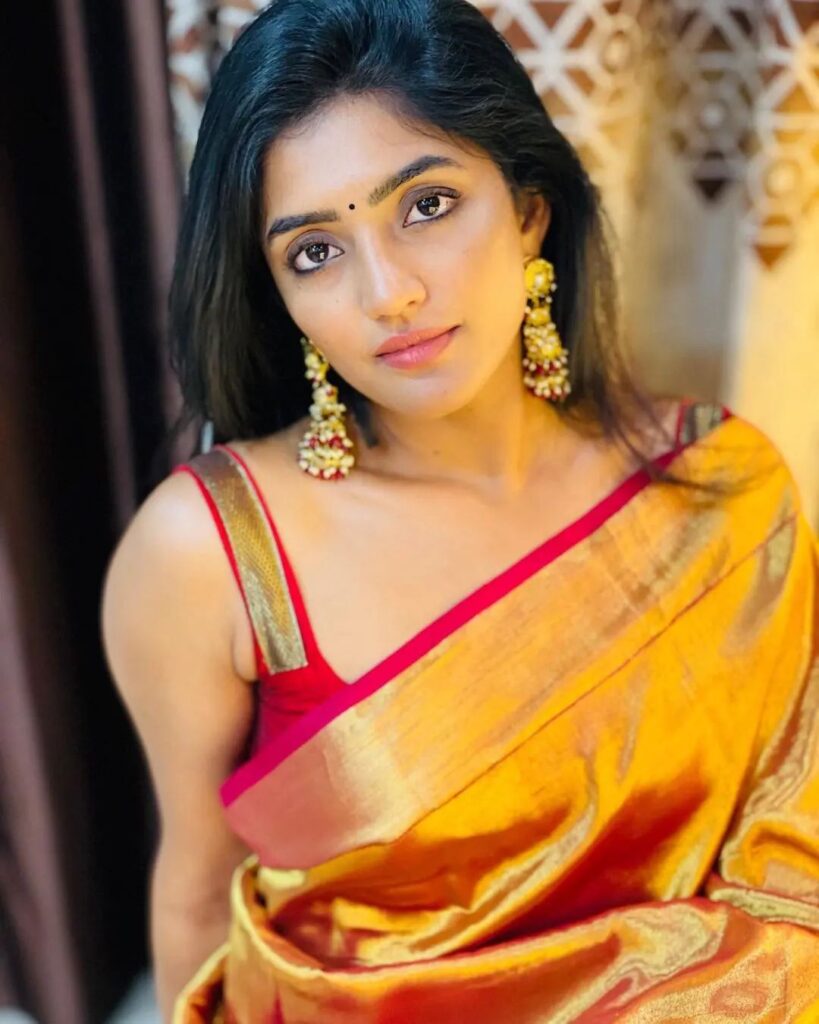 Eesha Rebba 4
