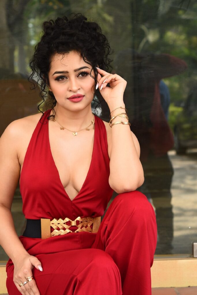 Apsara Rani 11