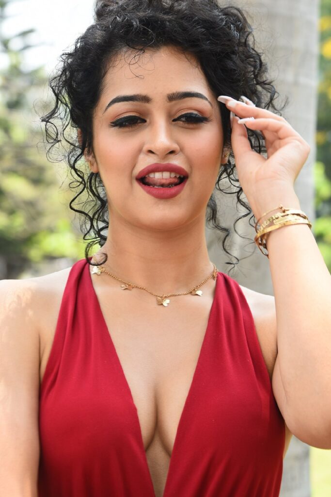 Apsara Rani 9