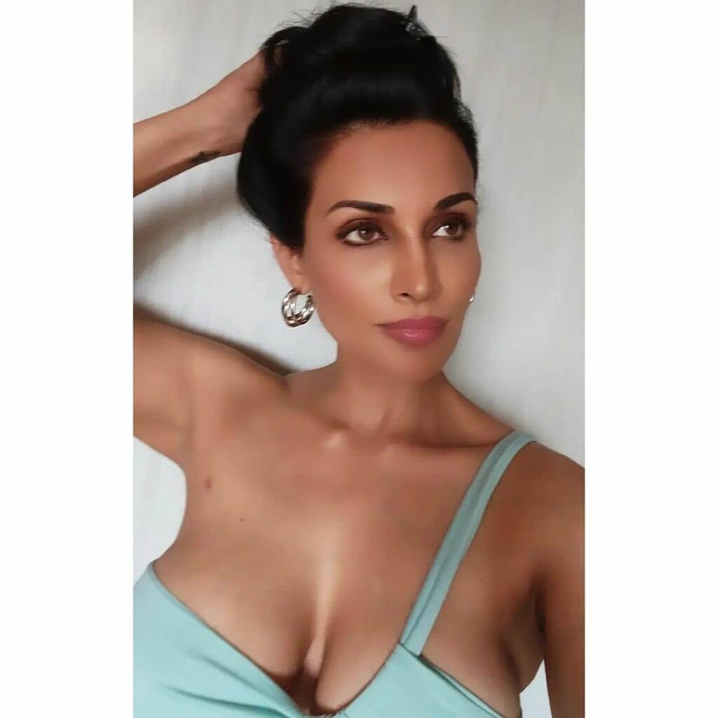 Asha Saini 3