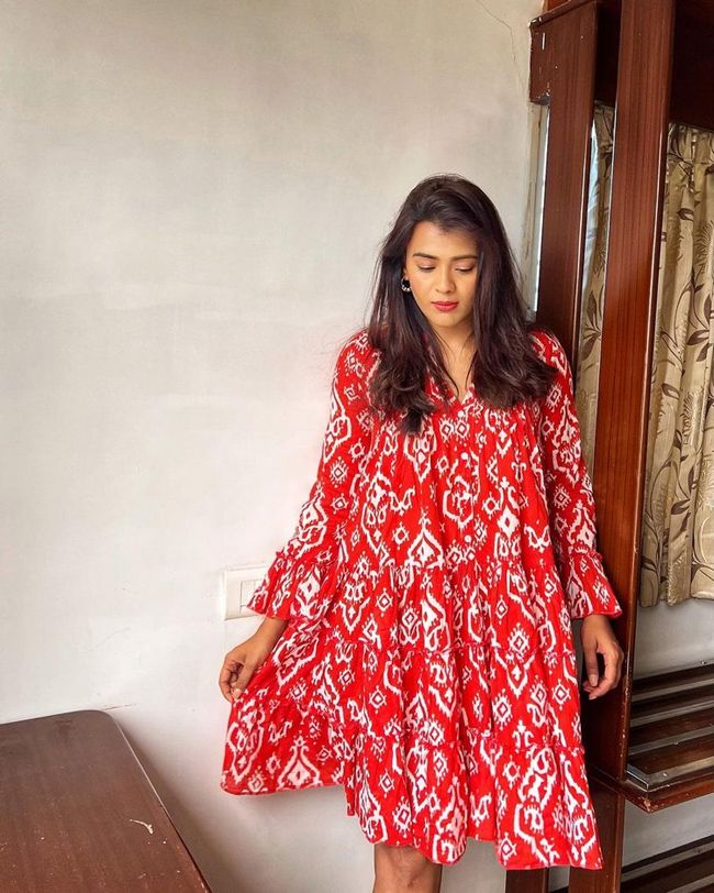 Hebah Patel 3 1