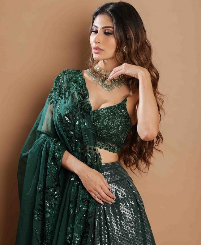 Mouni Roy 1