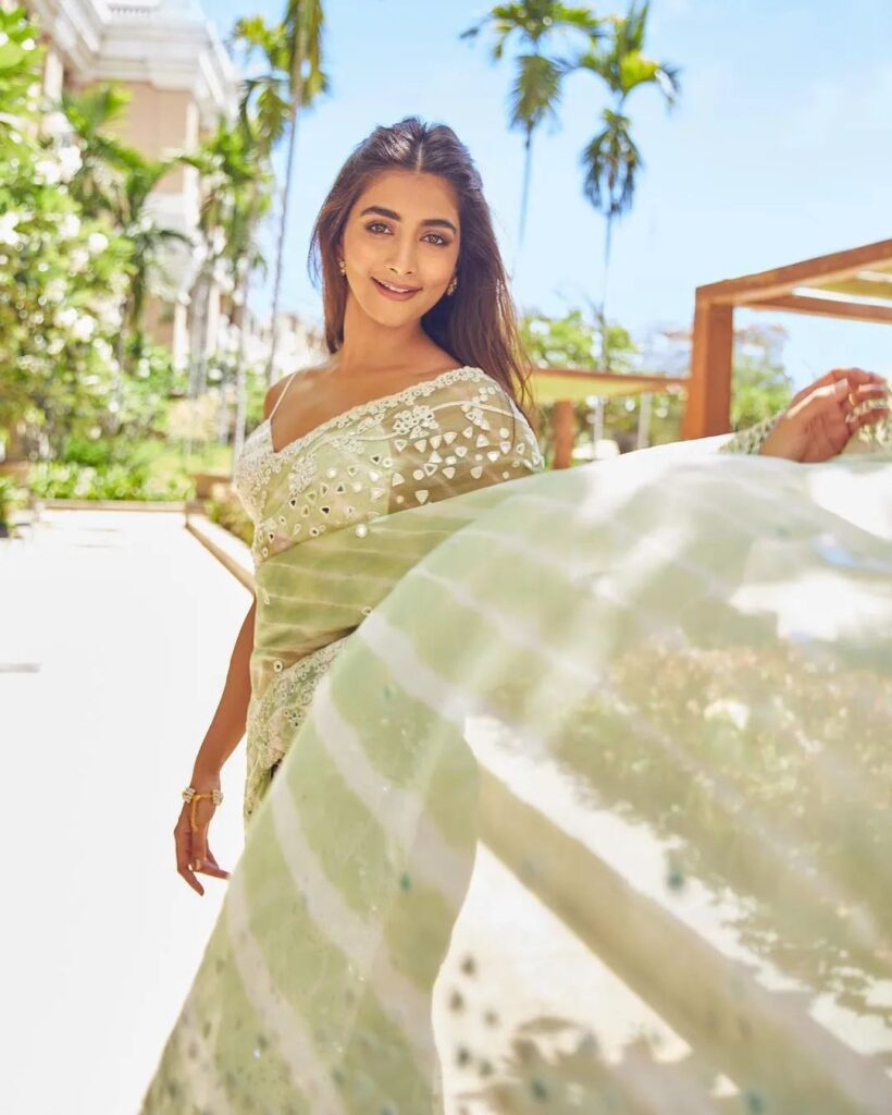 Pooja Hegde 2 1
