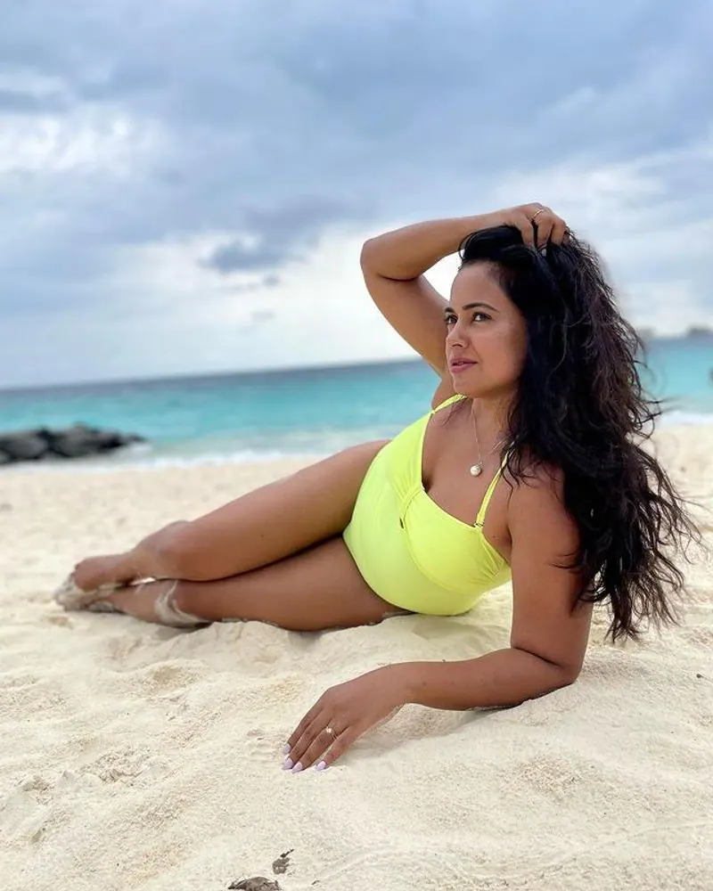 Sameera Reddy 3