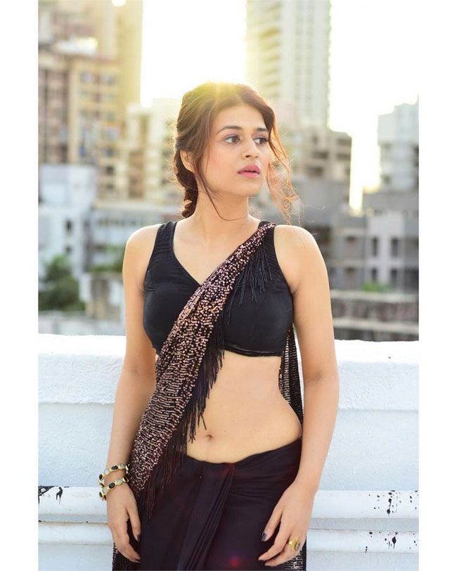 Shraddha Das 11 1