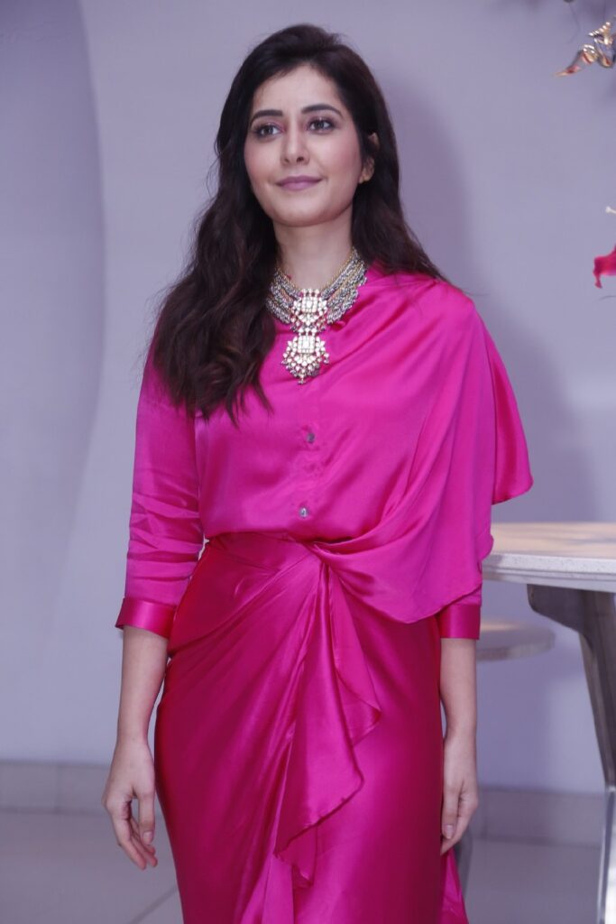 Rashi Khanna8 2