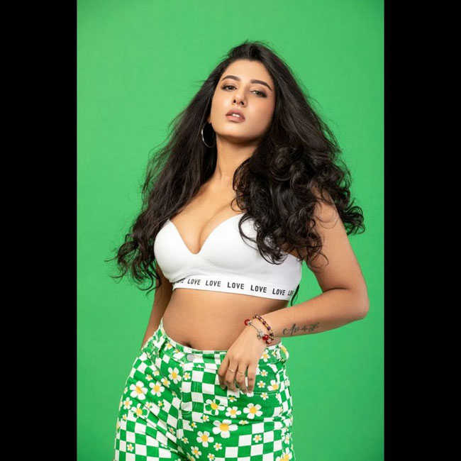 Vishnu Priya 1