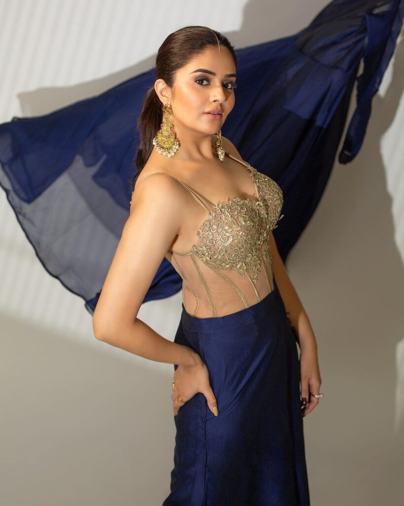 Sreemukhi 9 1