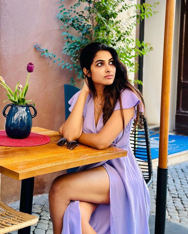 Divi Vadthya 4