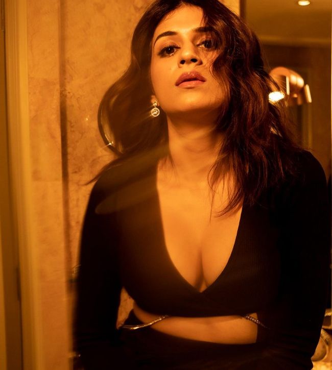 Shraddha Das 2 1