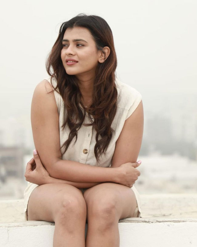 Hebah Patel 1