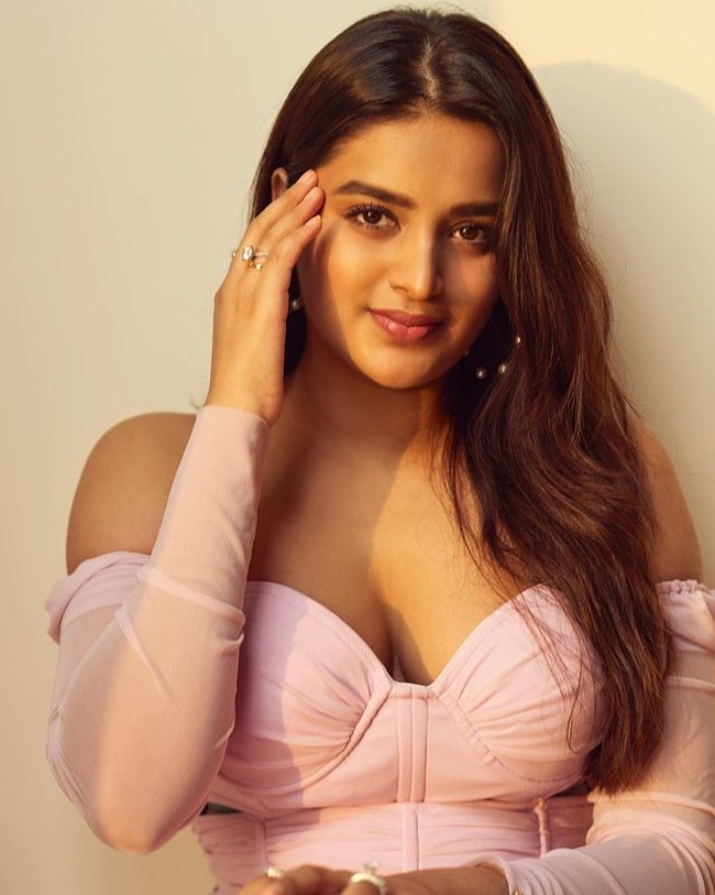 Nidhhi 2