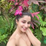 Nyra Banerjee (2)