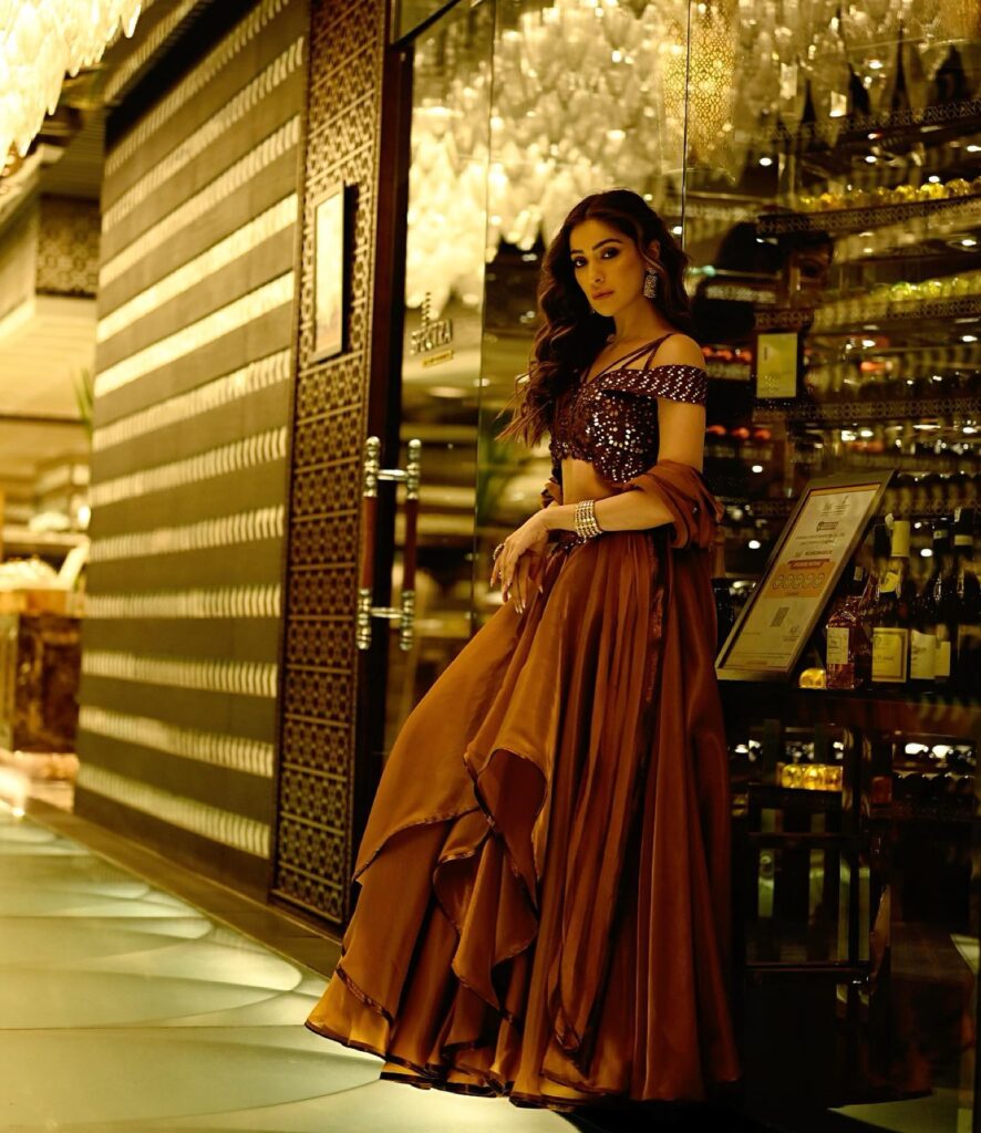 Raail Laxmi 4