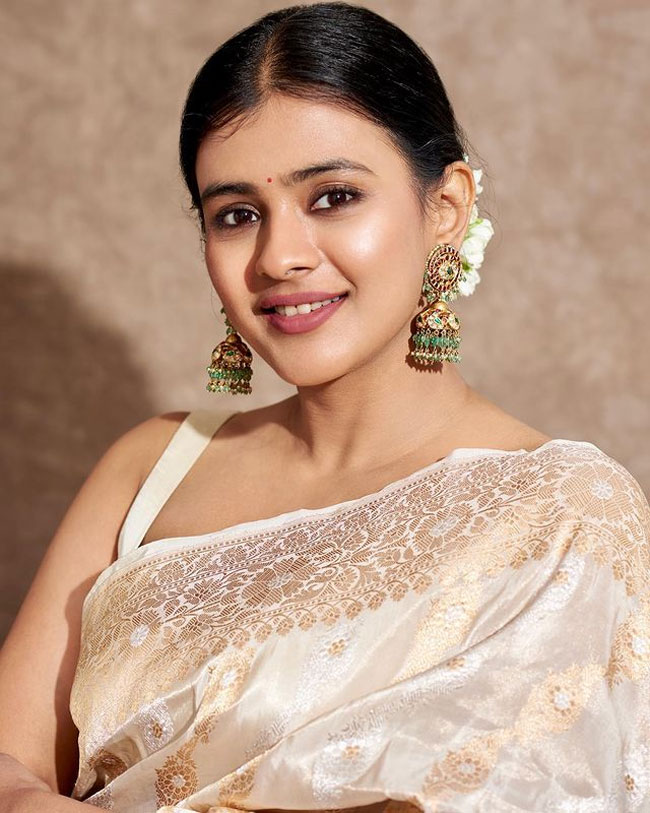 Hebah Patel 3 1