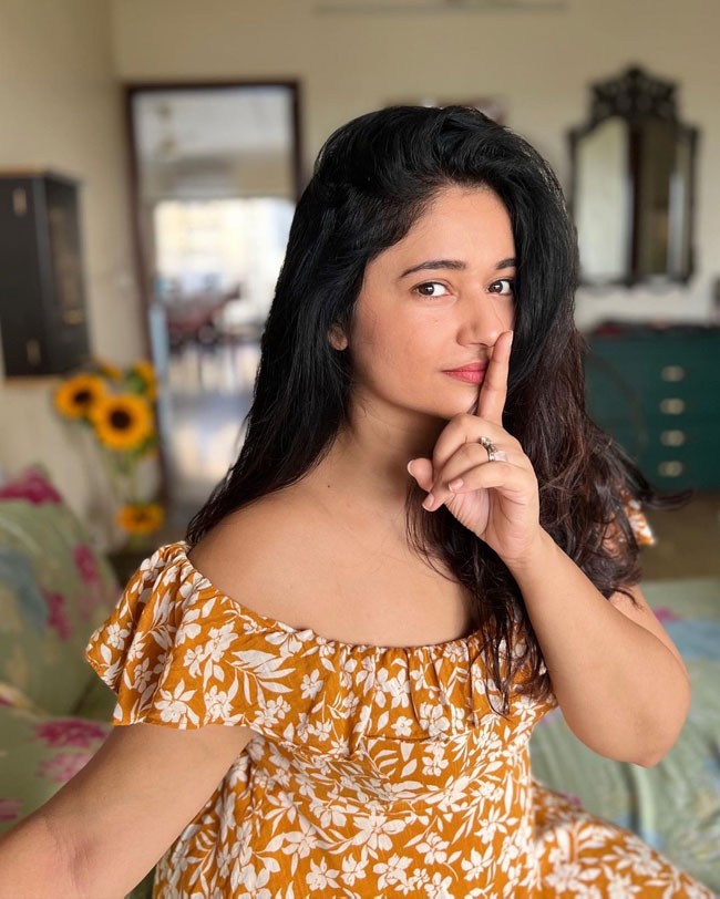 Poonam Bajwa 3 1