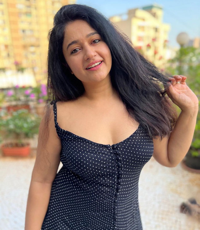 Poonam Bajwa 5