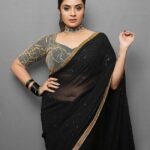 Sreemukhi (5)
