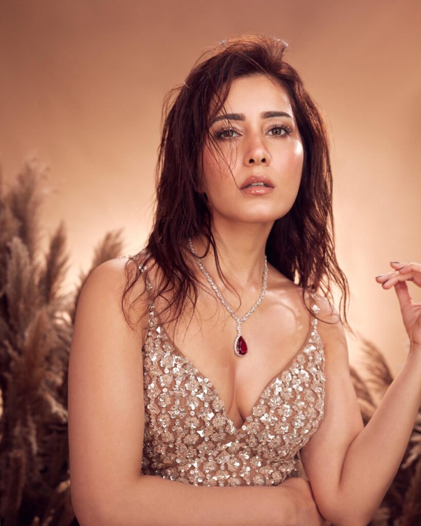 Raashi Khanna 7