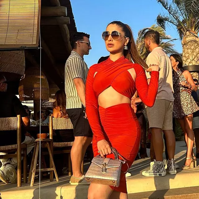 Raai Laxmi 4
