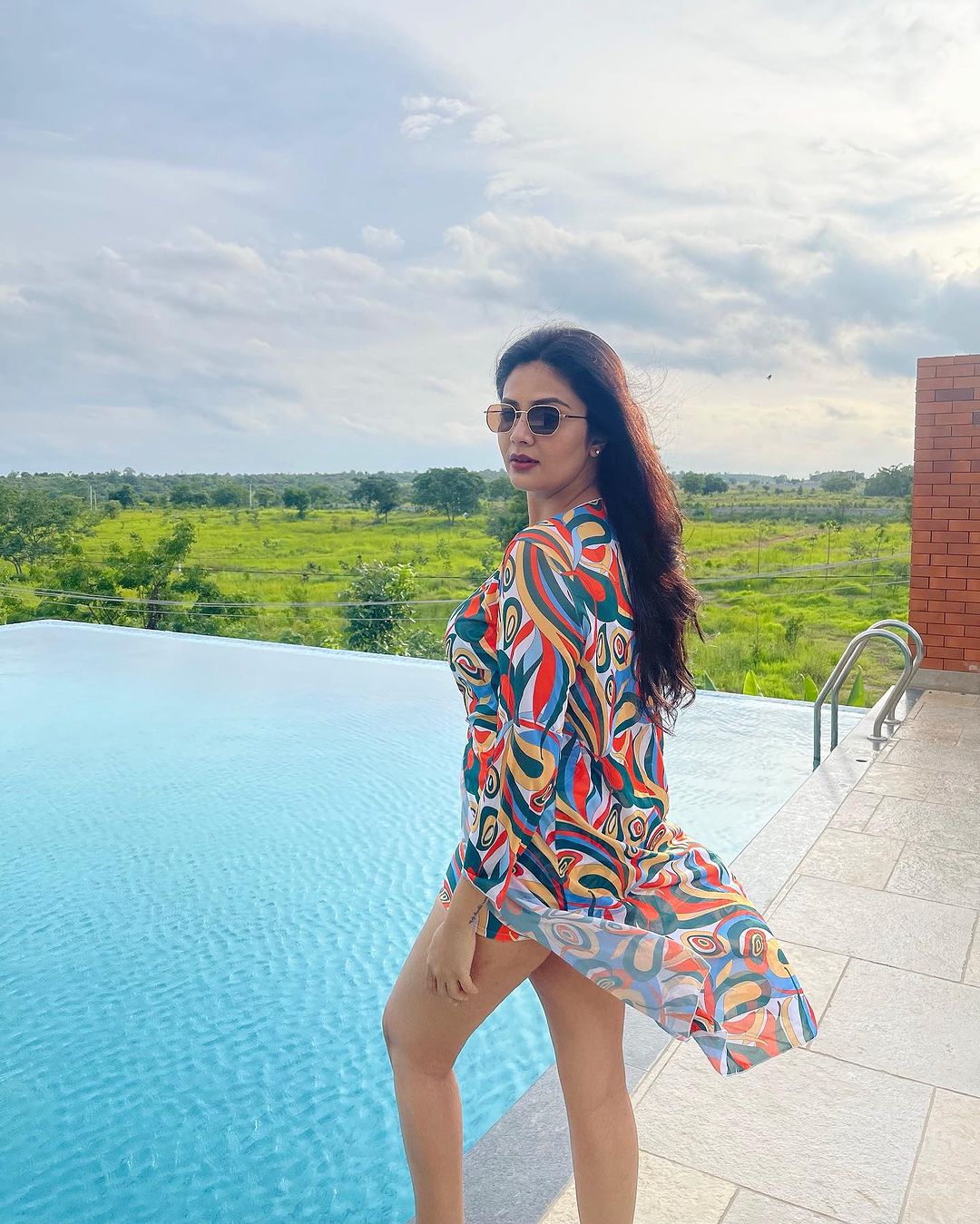 Sreemukhi 8 1