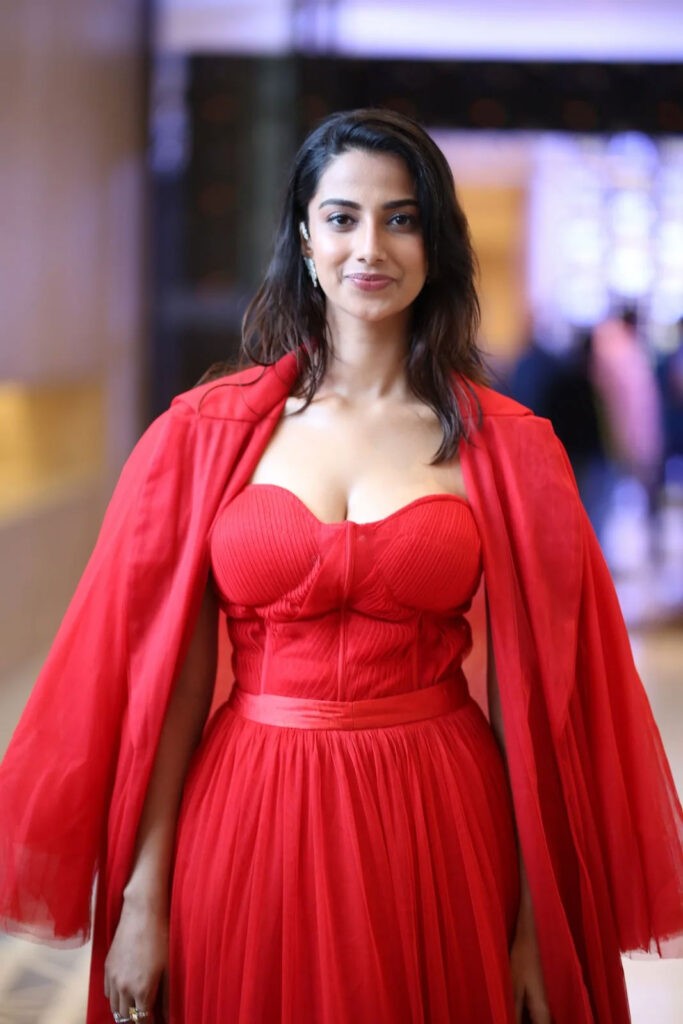 meenakshi choudary 5
