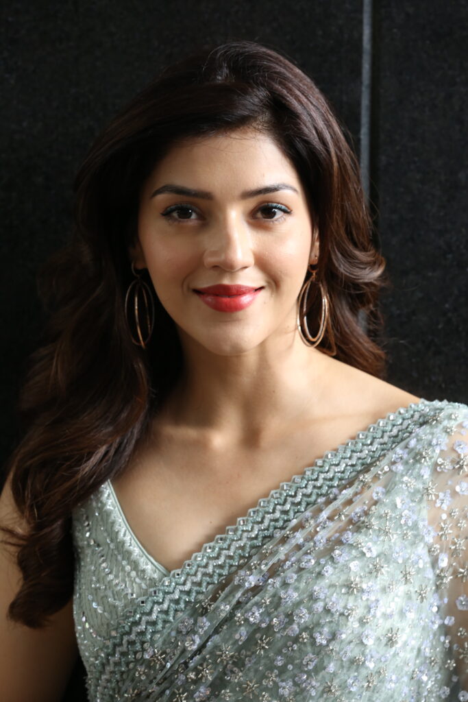 Mehreen Pirzada 1