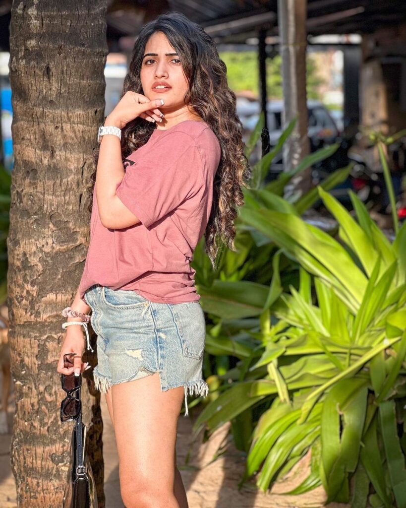 Sravanthi 2