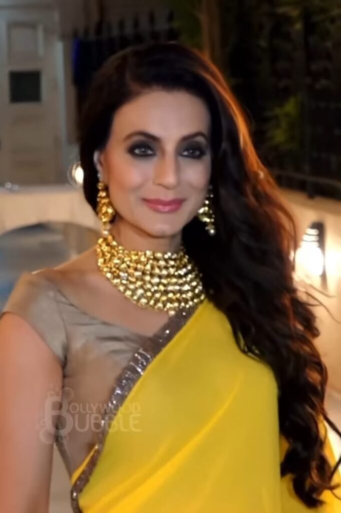 Ameesha 2 1