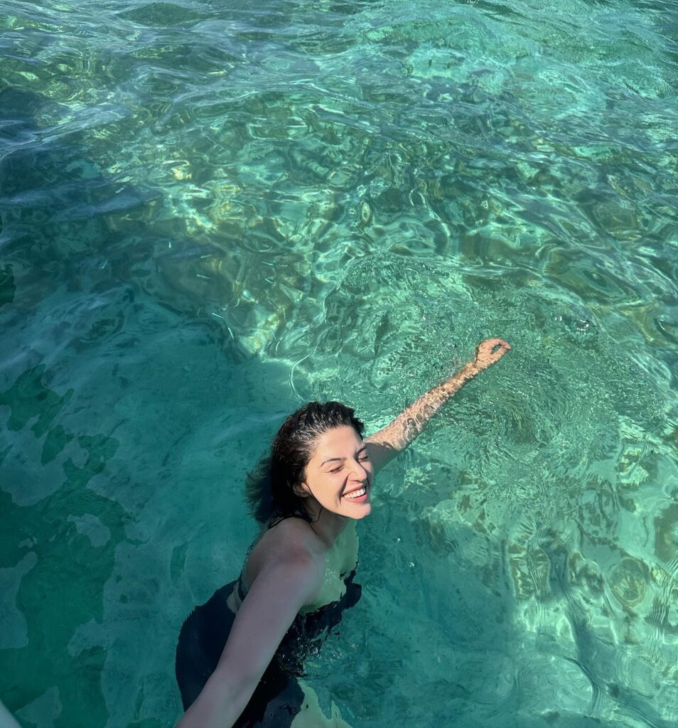 Mehreen Pirzada 6