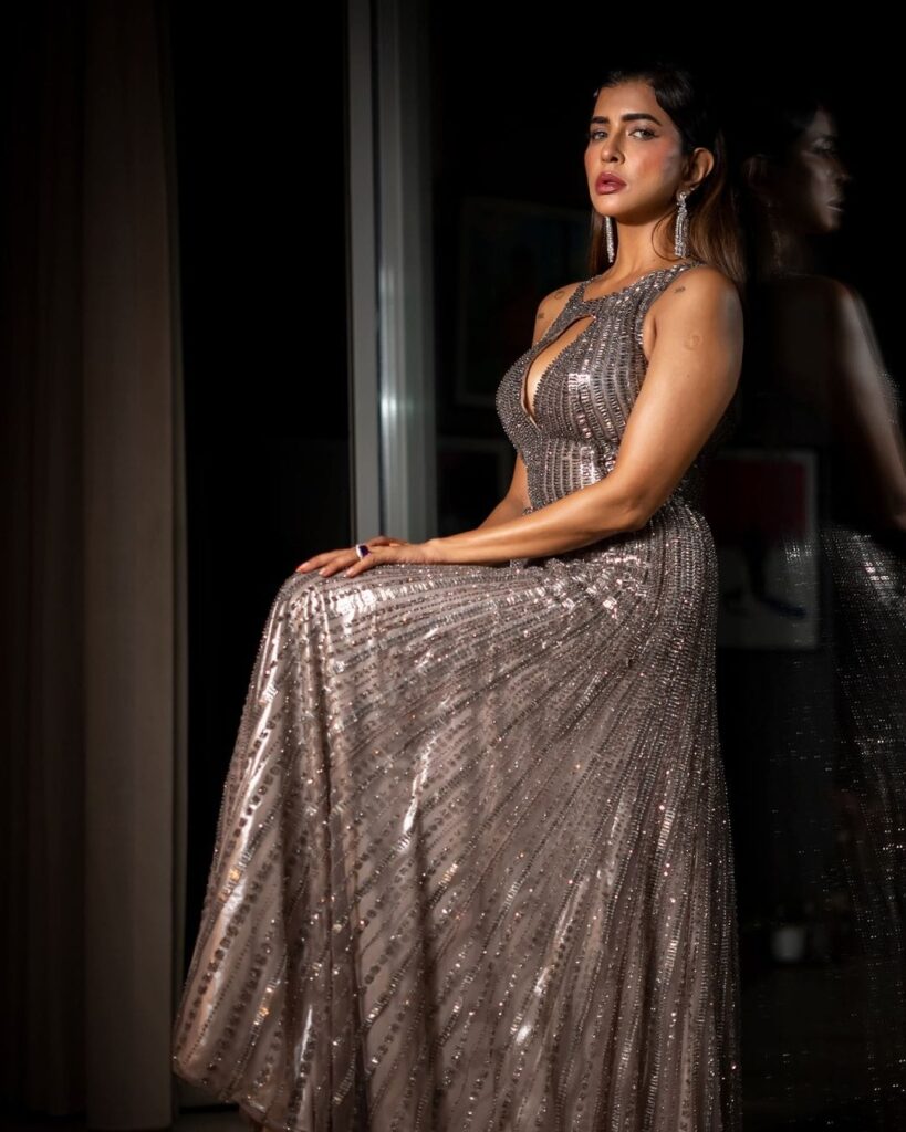 Manchu Lakshmi 4