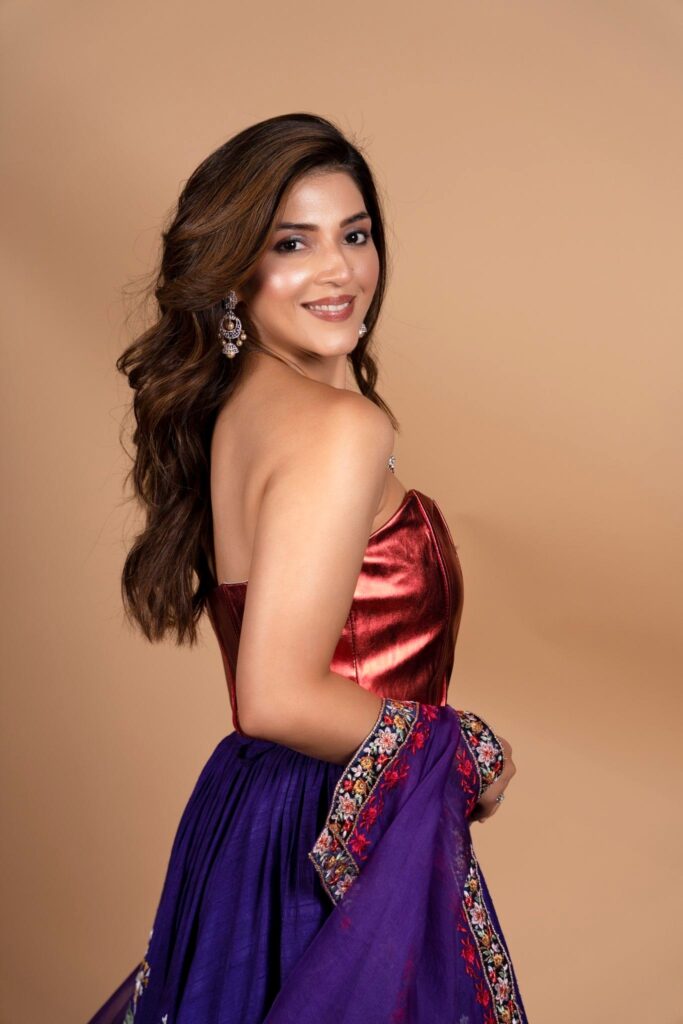 Mehreen 2