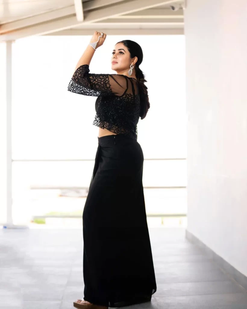 Poorna 2