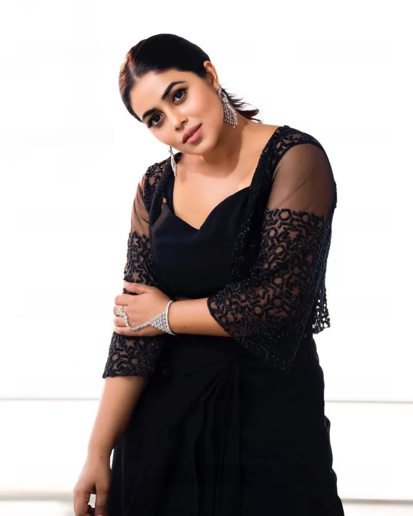Poorna 4