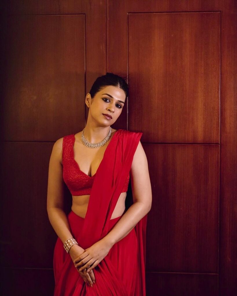 Shraddha Das 4