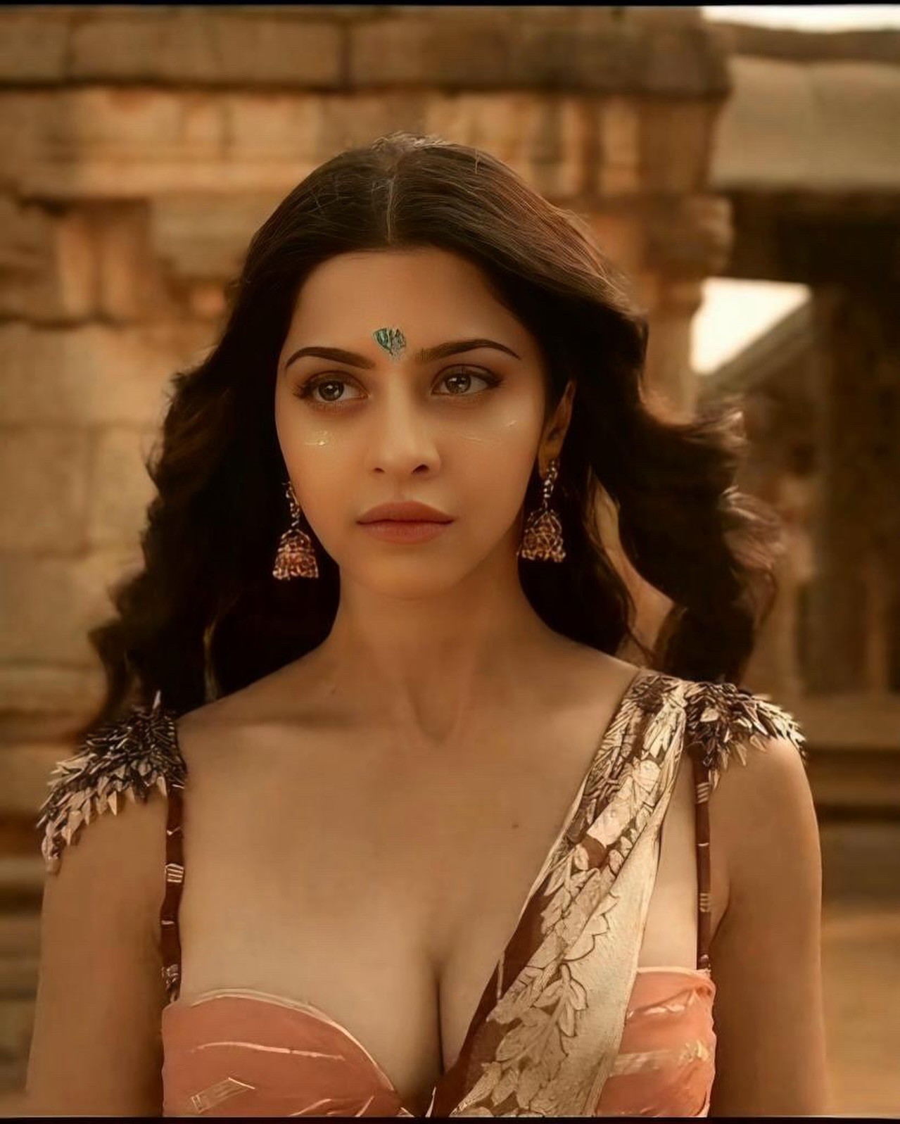 Vedhika 9