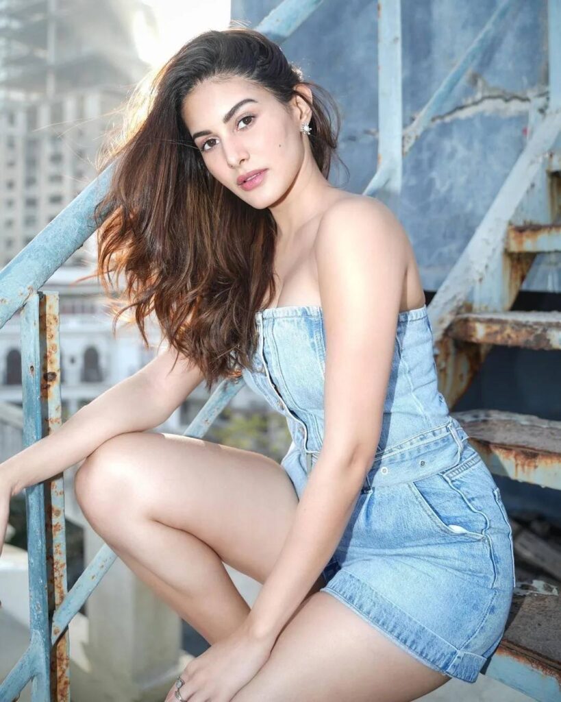 Amyra Dastur 5 2