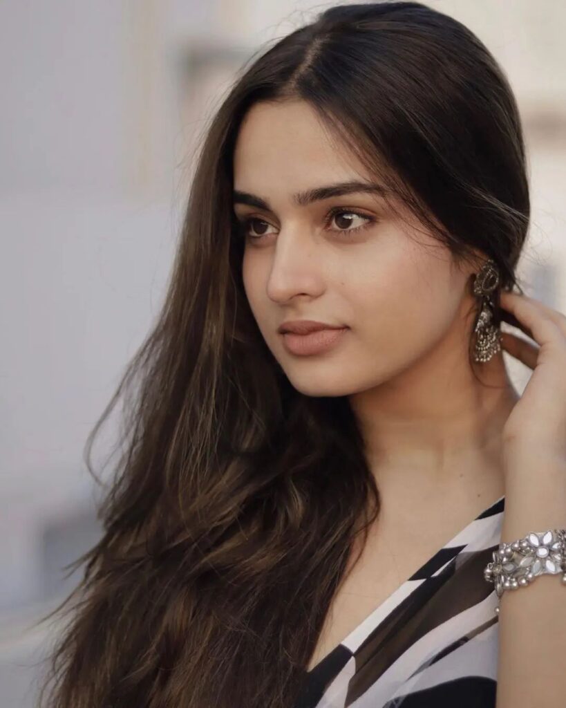 Ayesha Khan