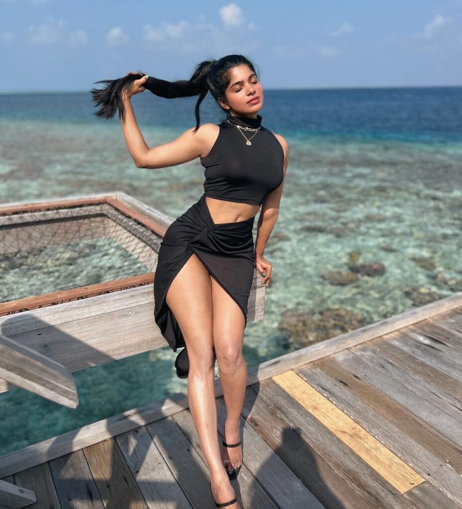 Divya Bharati 2 1